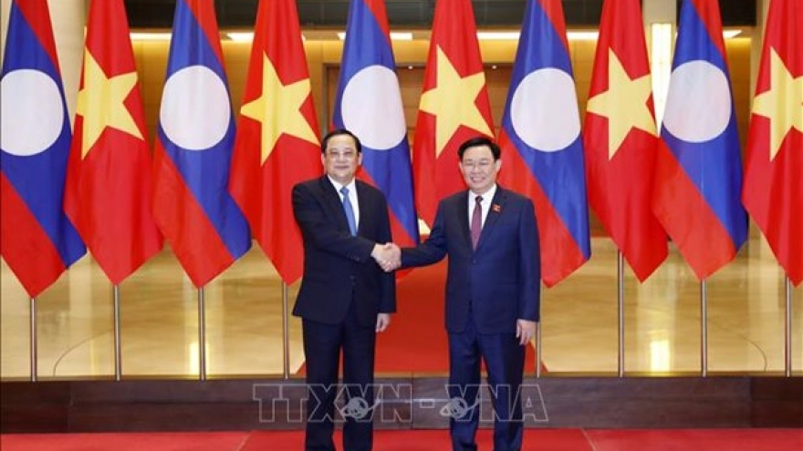 Vietnam always gives top priority to special ties with Laos: NA leader